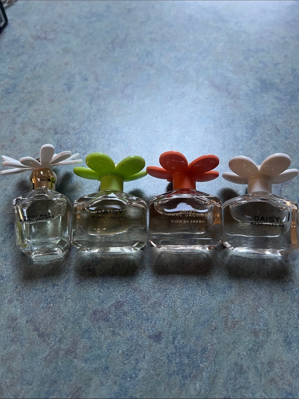 Marc Jacobs Mini Daisy Miniature Collectors bottle, no box